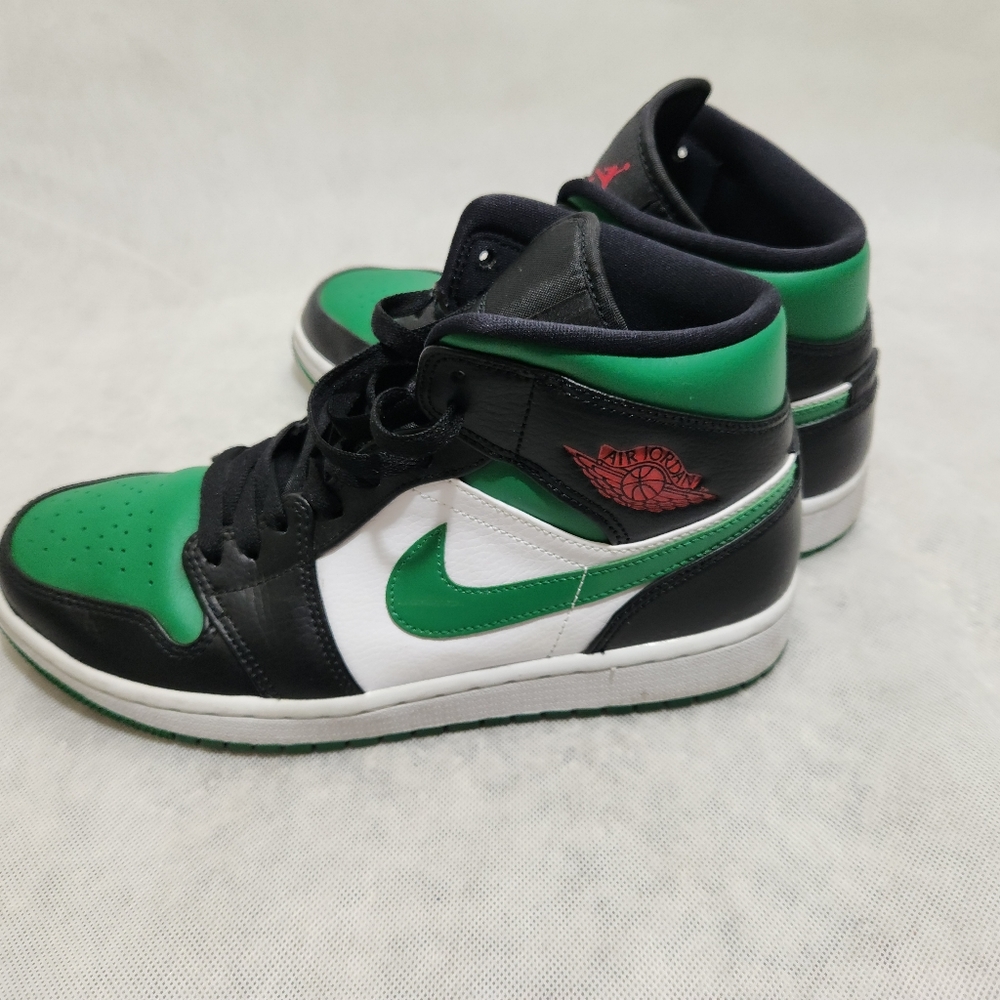 Nike Jordan Mid 1
